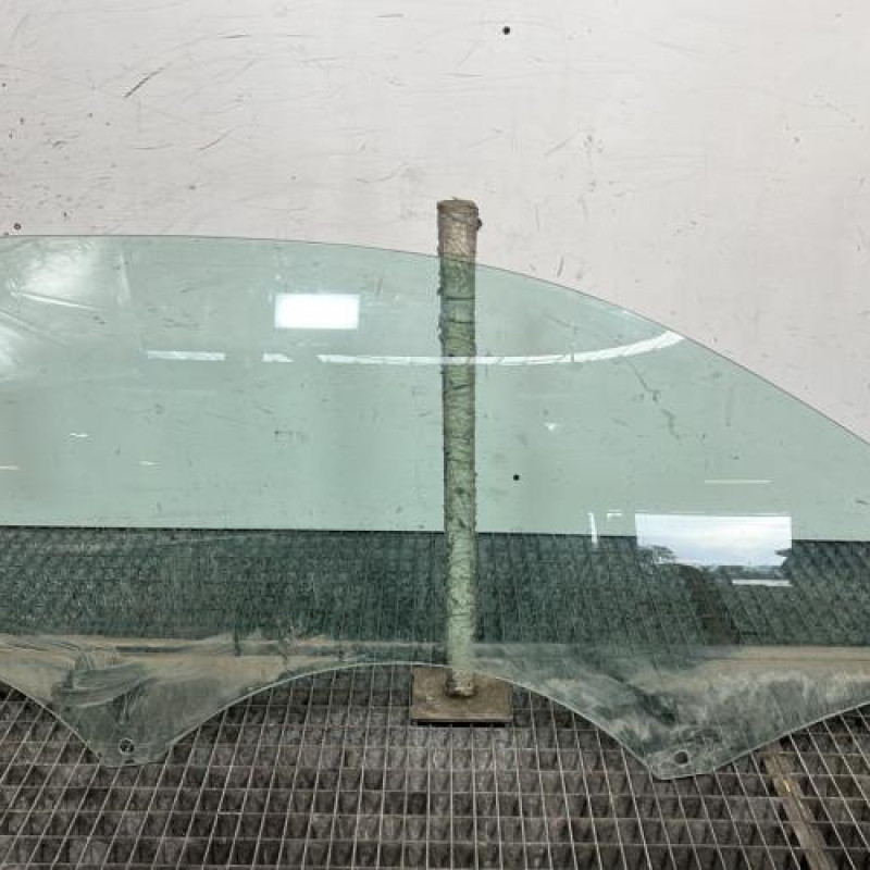 Vitre avant droit AUDI A1 1 Photo n°1