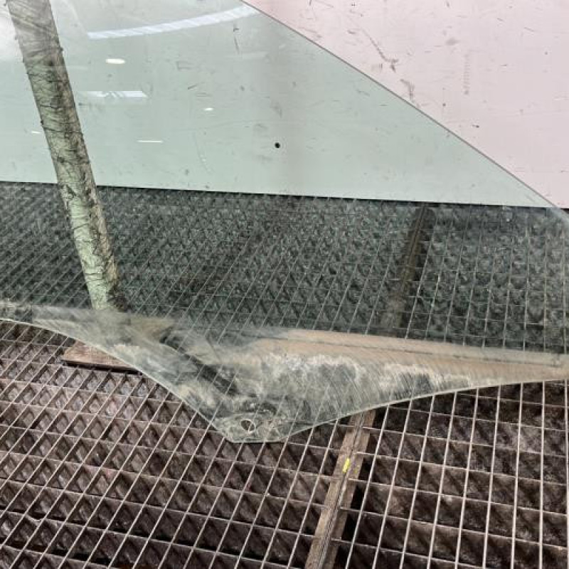 Vitre avant droit AUDI A1 1 Photo n°2