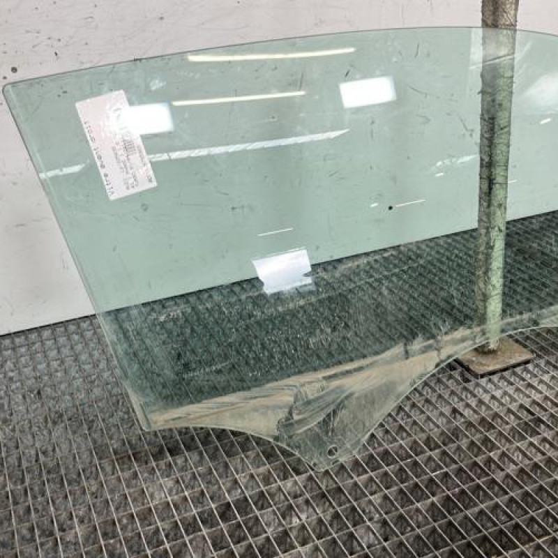 Vitre avant droit AUDI A1 1 Photo n°3