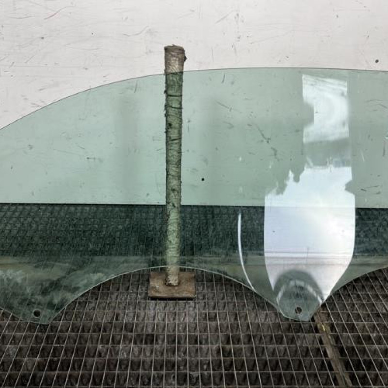 Vitre avant droit AUDI A1 1 Photo n°4