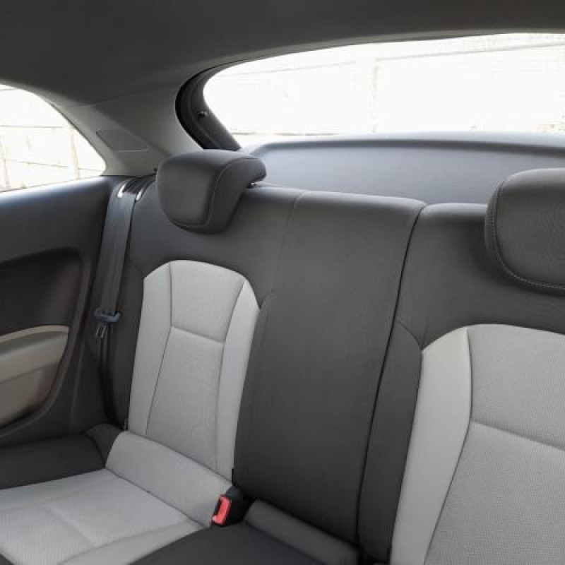 Vitre avant droit AUDI A1 1 Photo n°16