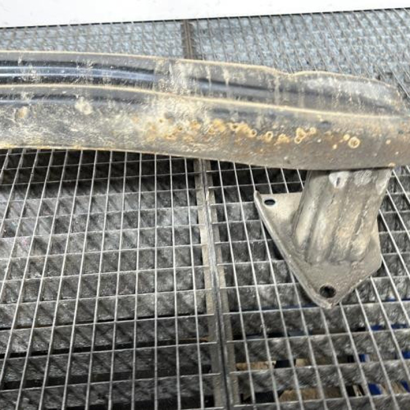 Renfort pare choc arriere (traverse) AUDI A1 1 Photo n°3