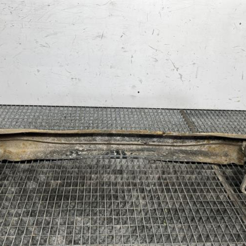 Renfort pare choc arriere (traverse) AUDI A1 1 Photo n°7