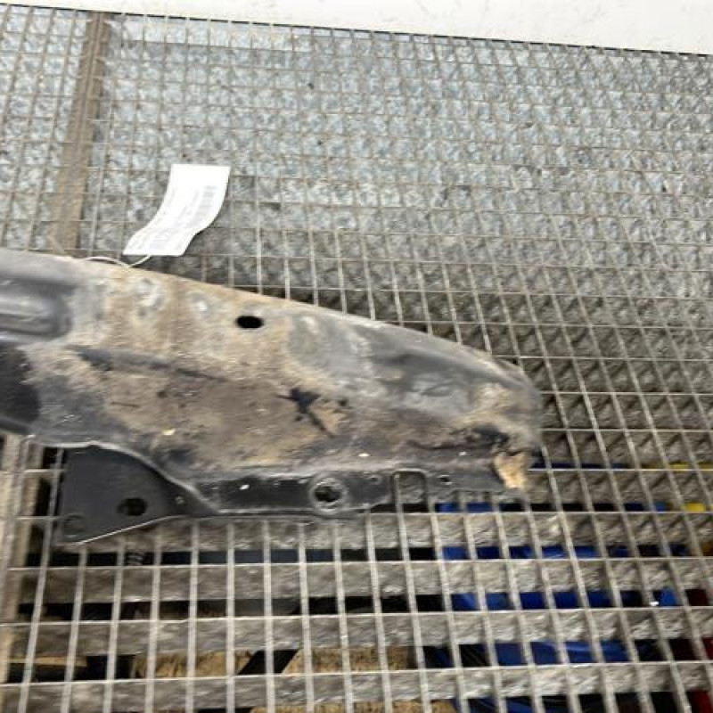 Renfort pare choc avant (traverse) VOLKSWAGEN GOLF 4 Photo n°3