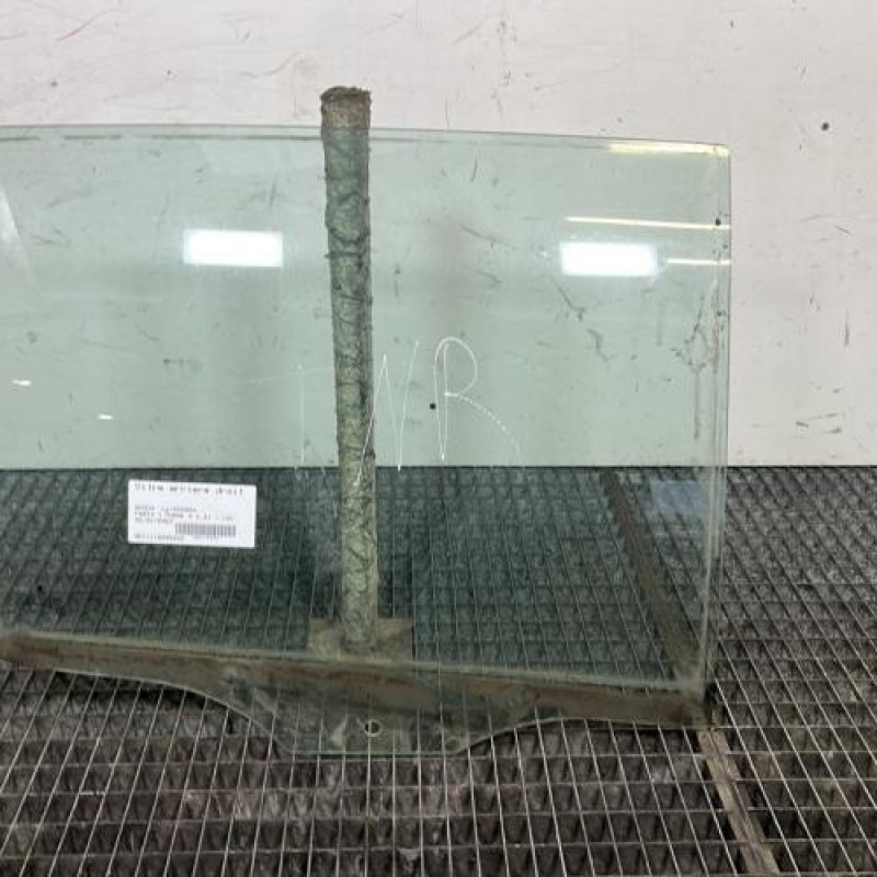 Vitre arriere droit SKODA FABIA 1 Photo n°1