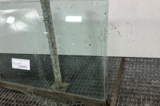 Vitre arriere droit SKODA FABIA 1