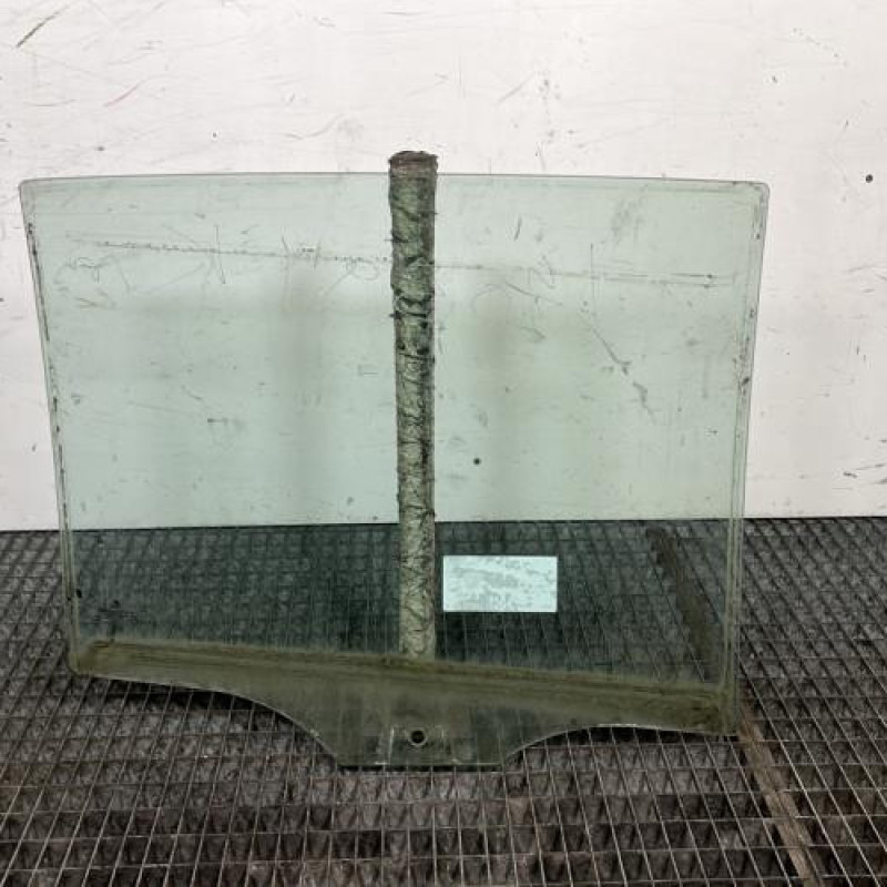 Vitre arriere gauche SKODA FABIA 1 Photo n°4