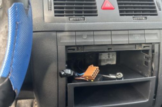 Vitre avant droit SKODA FABIA 1