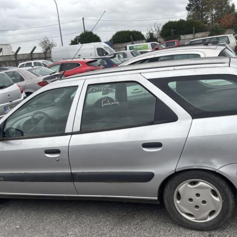 Porte avant droit CITROEN XSARA Photo n°13