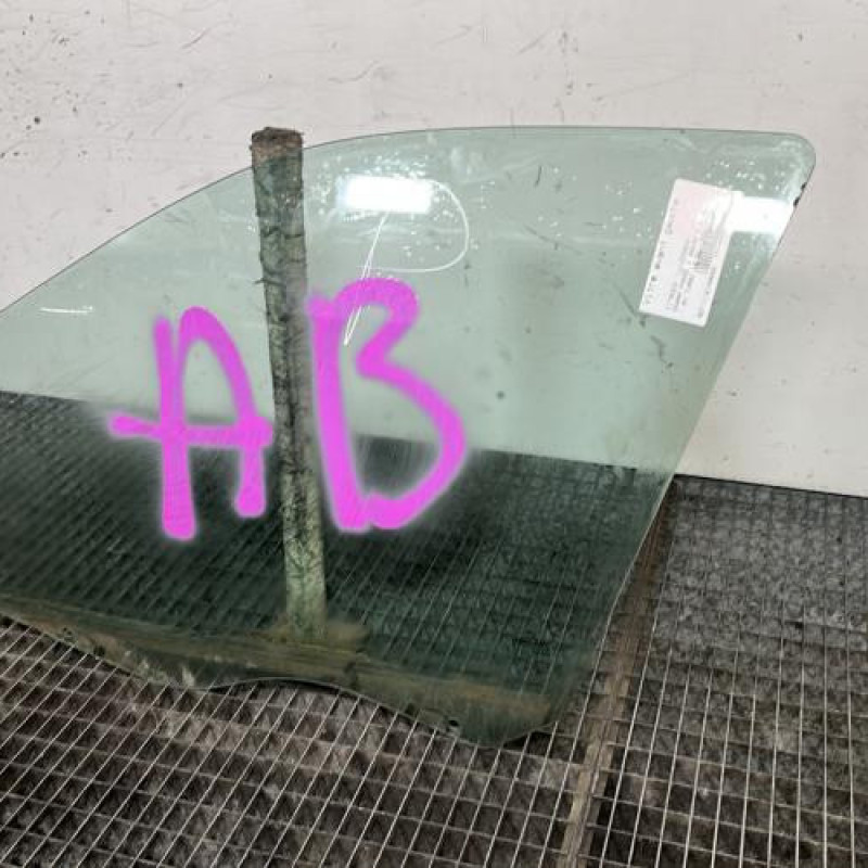 Vitre avant gauche CITROEN XSARA Photo n°3