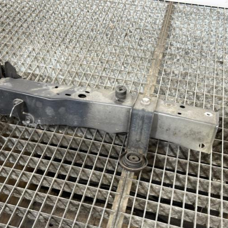 Traverse superieure TOYOTA AVENSIS 3 Photo n°3