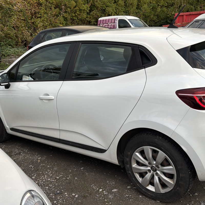 RENAULT CLIO 5 PHASE 1 1.5 BLUE DCI - 8V TURBO Photo n°3