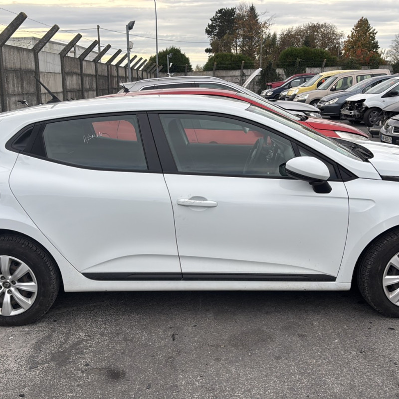 RENAULT CLIO 5 PHASE 1 1.5 BLUE DCI - 8V TURBO Photo n°16