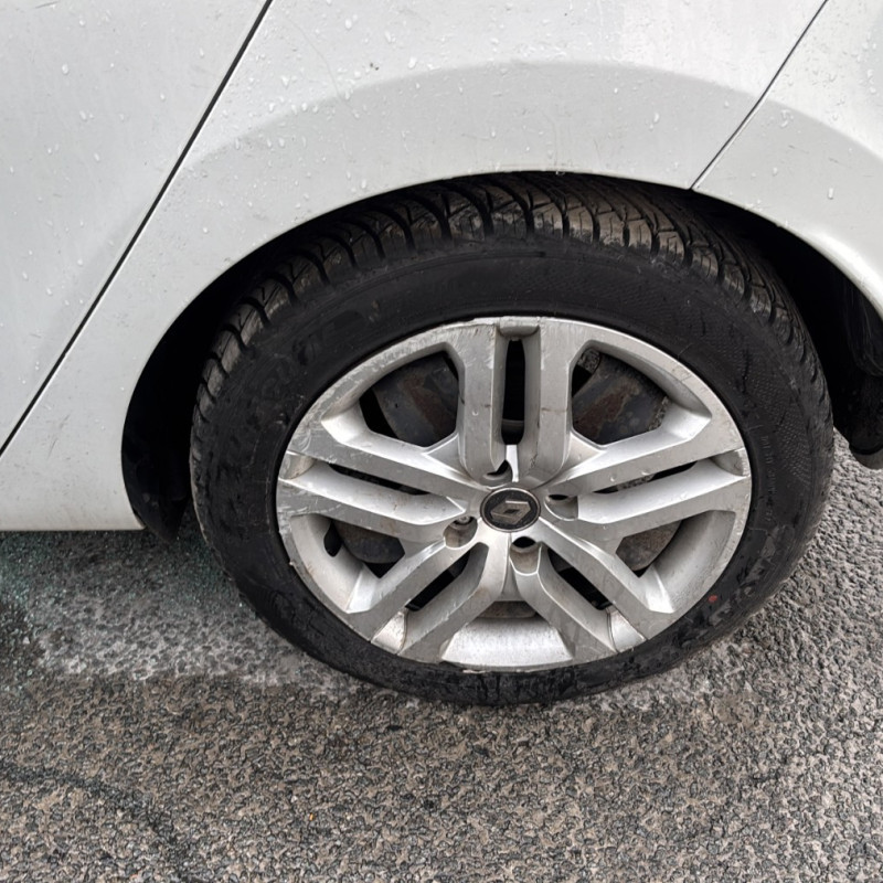 RENAULT CLIO 4 PHASE 2 1.5 DCI - 8V TURBO Photo n°15