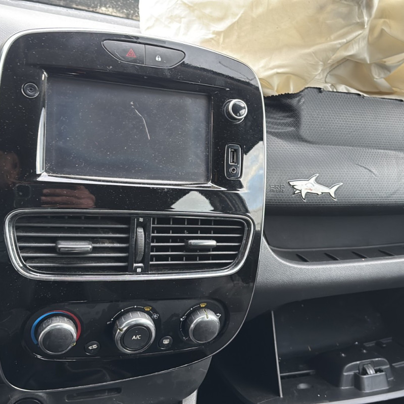 RENAULT CLIO 4 PHASE 2 1.5 DCI - 8V TURBO Photo n°19