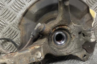 Pivot de moyeu avant droit SUZUKI SWIFT 3