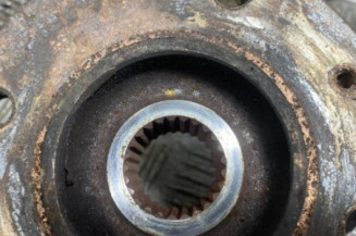 Pivot de moyeu avant droit PEUGEOT 5008 1