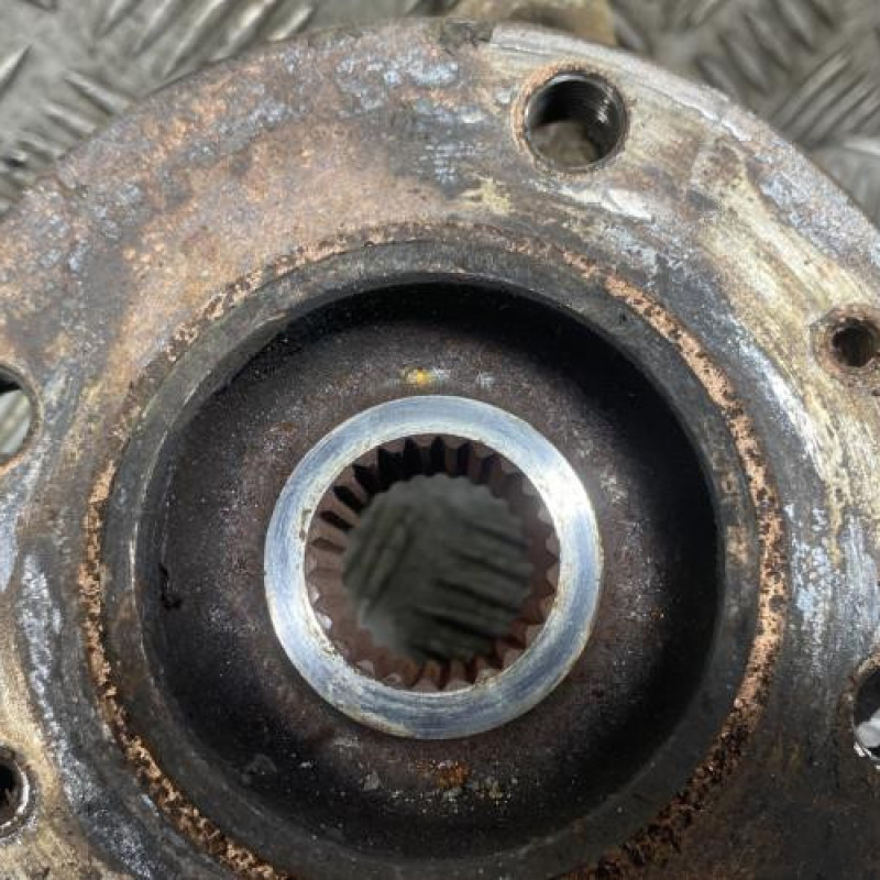 Pivot de moyeu avant droit PEUGEOT 5008 1 Photo n°2