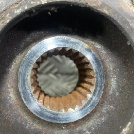 Pivot de moyeu avant gauche PEUGEOT 5008 1