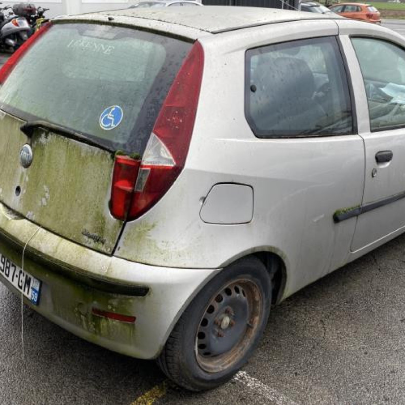 Plage arriere FIAT PUNTO 2 Photo n°7
