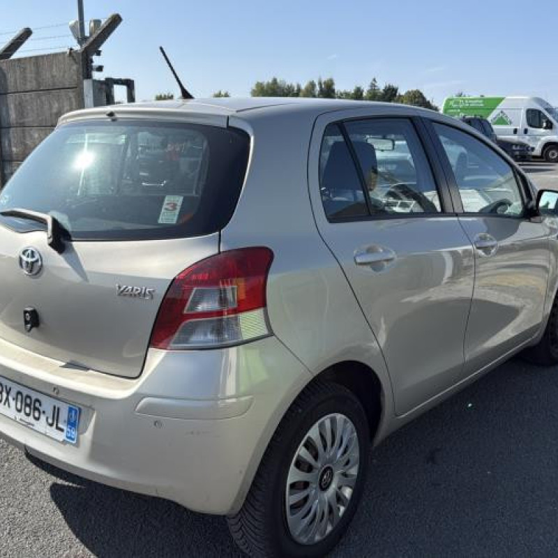 Plage arriere TOYOTA YARIS 2 Photo n°7