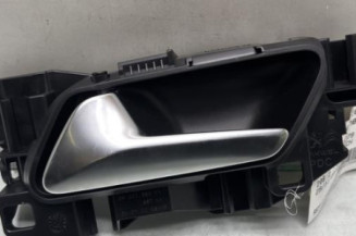 Poignee interieur avant gauche PEUGEOT 208 2 Photo n°1