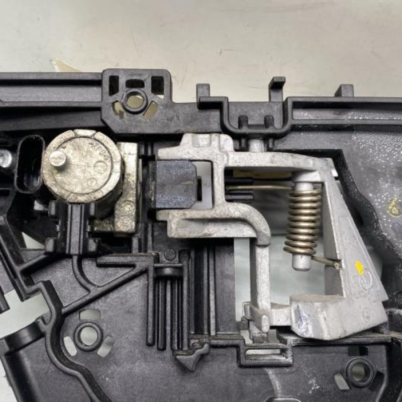 Poignee porte avant gauche MERCEDES CLASSE B 245 Photo n°3