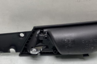 Poignee interieur avant droit MERCEDES CLASSE B 245