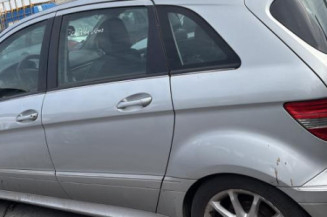 Poignee interieur avant droit MERCEDES CLASSE B 245