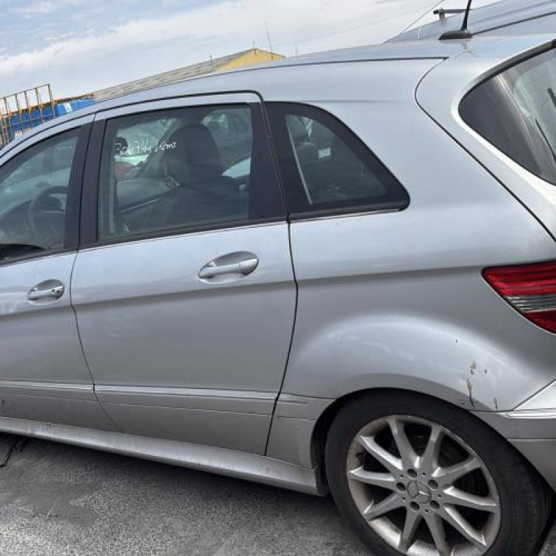 Poignee interieur avant droit MERCEDES CLASSE B 245 Photo n°9