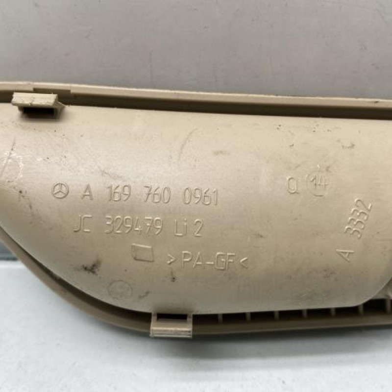 Poignee interieur avant gauche MERCEDES CLASSE B 245 Photo n°3