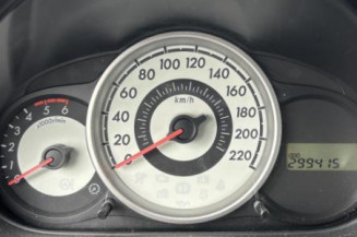 Poignee porte avant gauche MAZDA 2 2