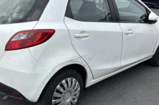 Poignee porte avant gauche MAZDA 2 2