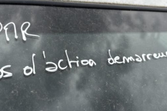 Poignee porte avant gauche MAZDA 2 2