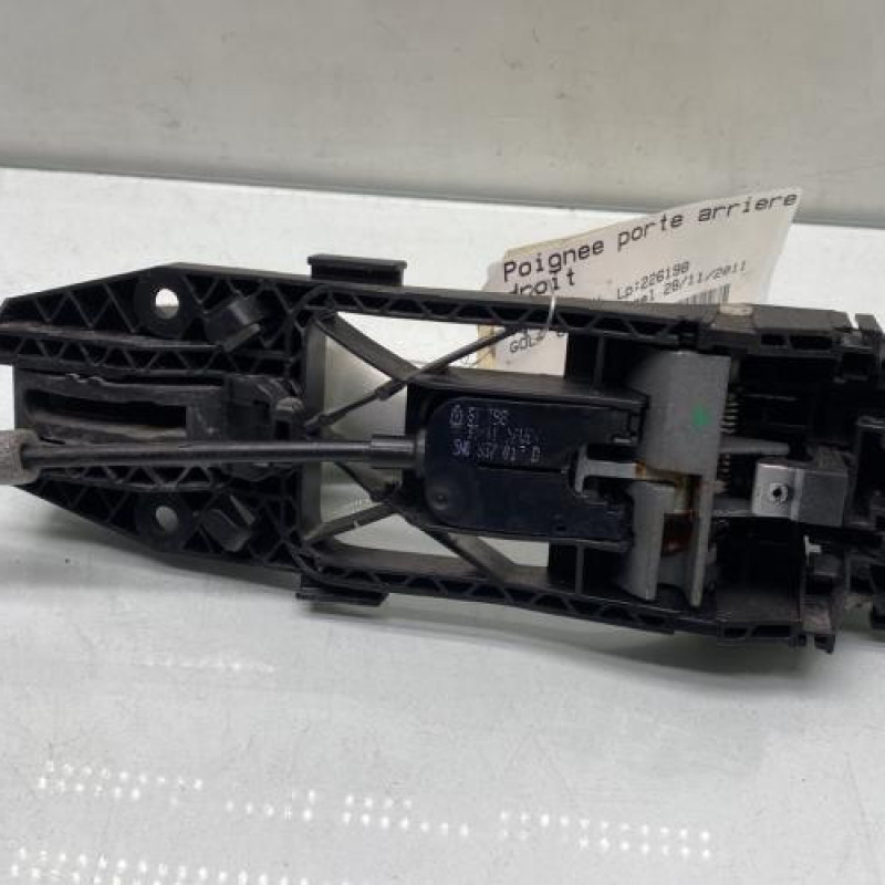 Poignee porte arriere droit VOLKSWAGEN GOLF 6 Photo n°3