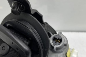 Pretensionneur de ceinture avant droit MERCEDES CLASSE C 204