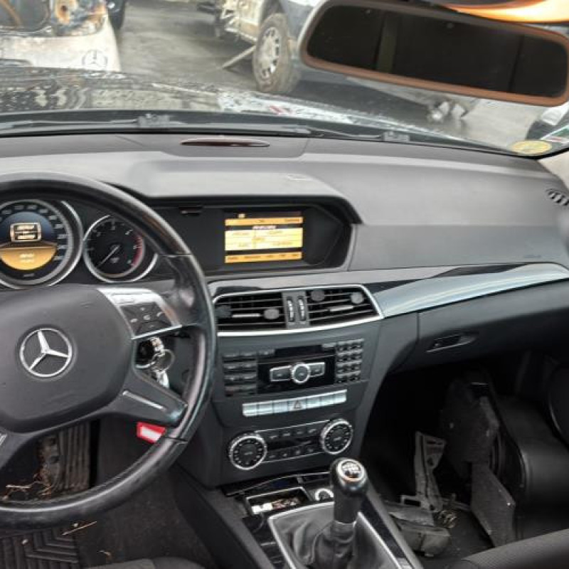 Pretensionneur de ceinture avant droit MERCEDES CLASSE C 204 Photo n°18