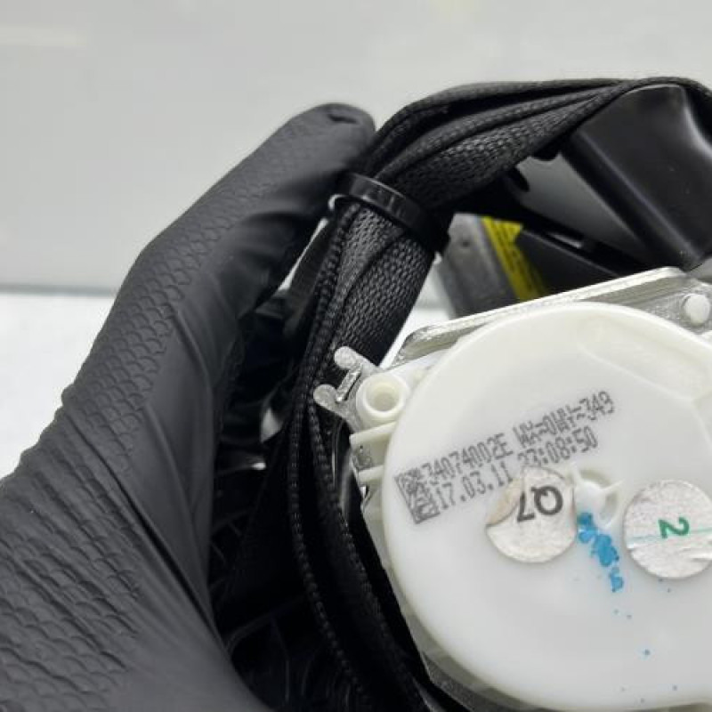 Pretensionneur de ceinture avant gauche MERCEDES CLASSE C 204 Photo n°4