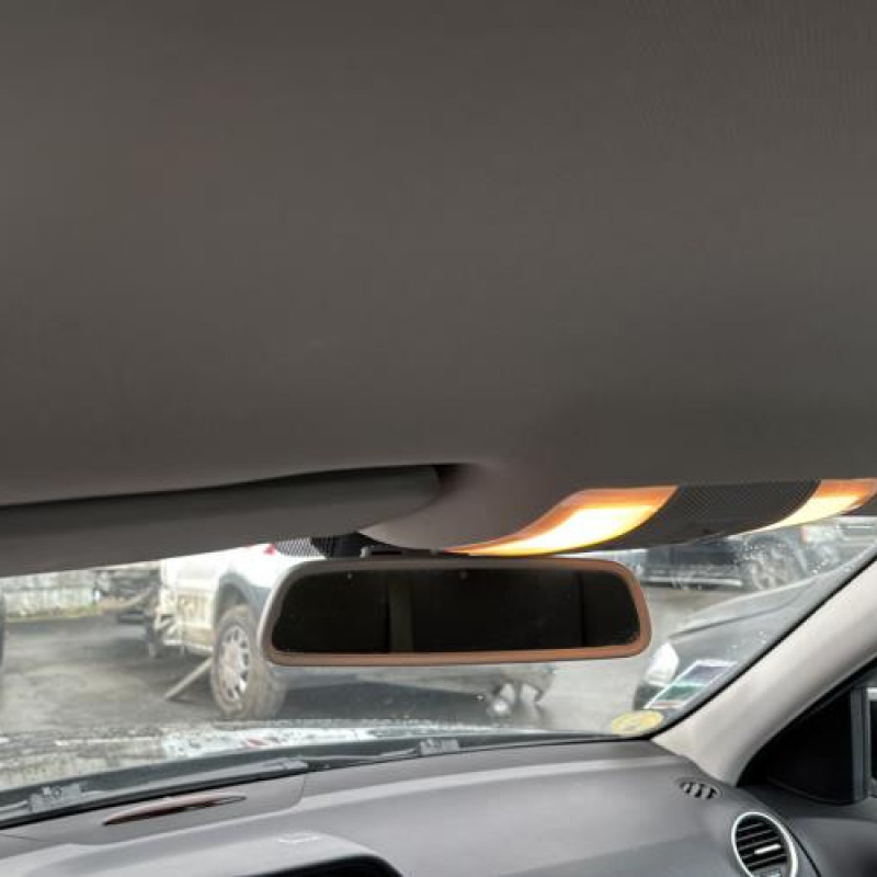 Pretensionneur de ceinture avant gauche MERCEDES CLASSE C 204 Photo n°19