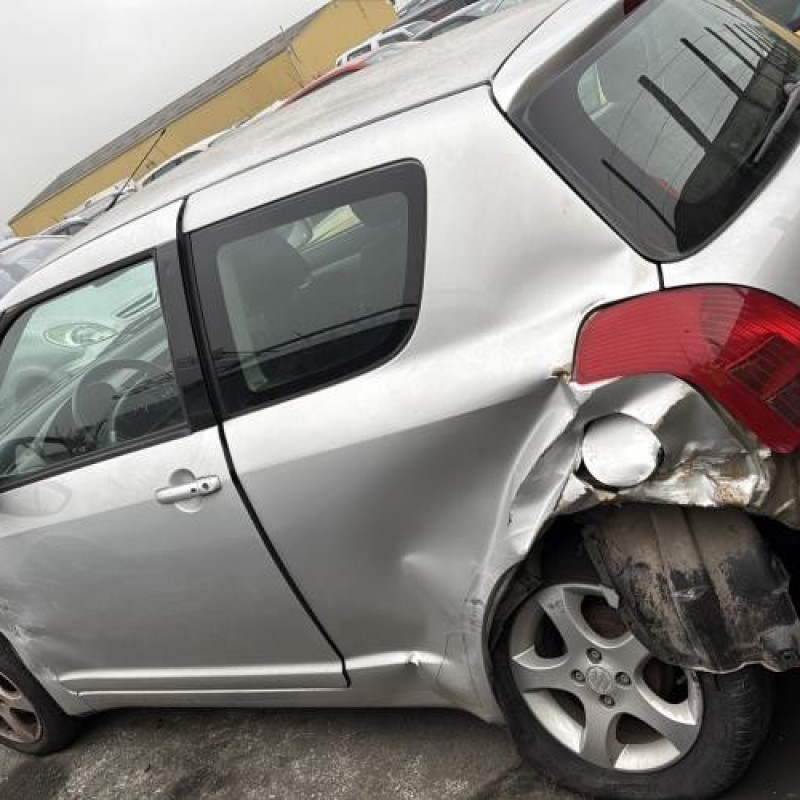 Pretensionneur de ceinture avant gauche SUZUKI SWIFT 3 Photo n°10