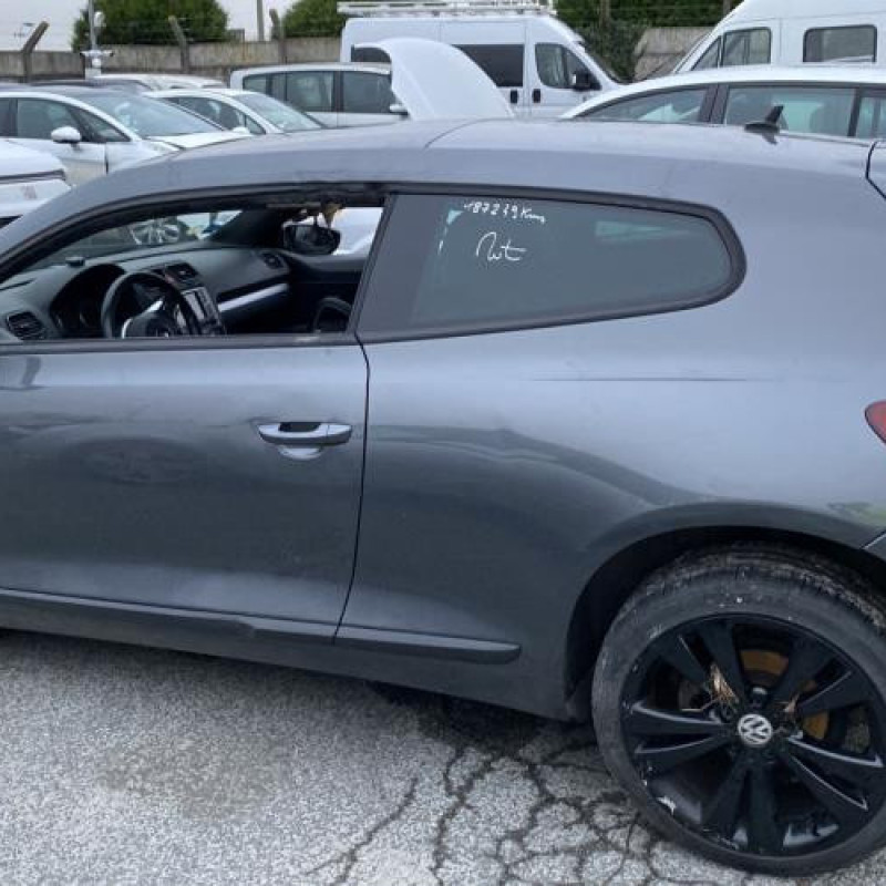 Plage arriere VOLKSWAGEN SCIROCCO 3 Photo n°20