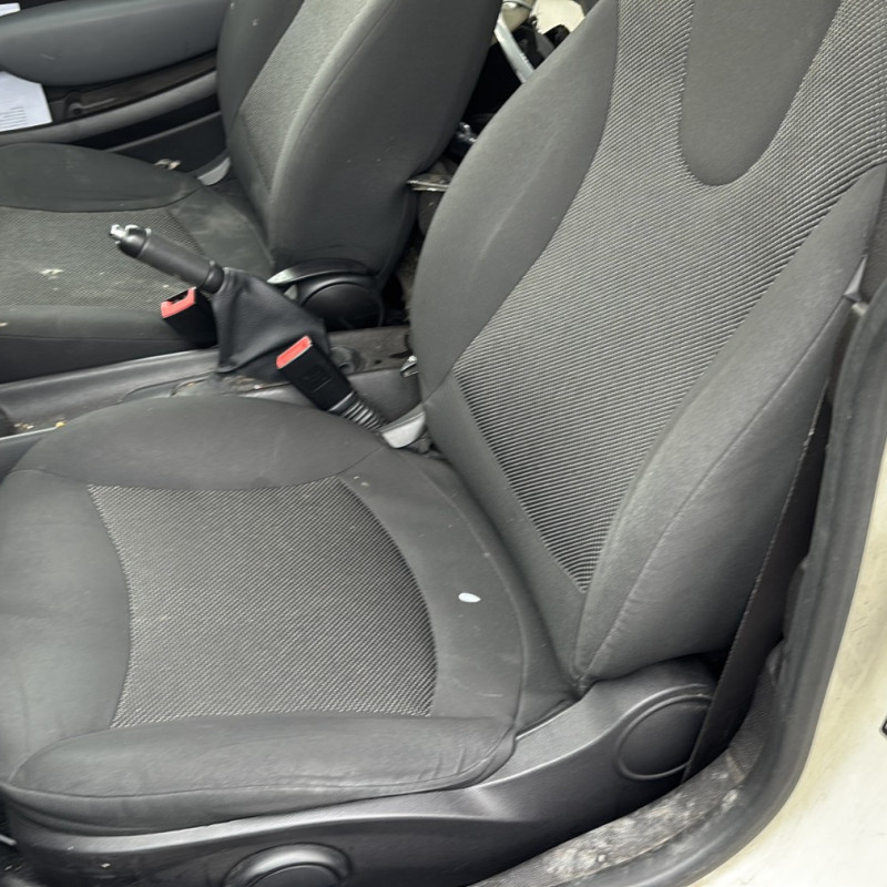 MINI MINI 2 R56 PHASE 2 1.6D - 16V TURBO ONE D Photo n°11