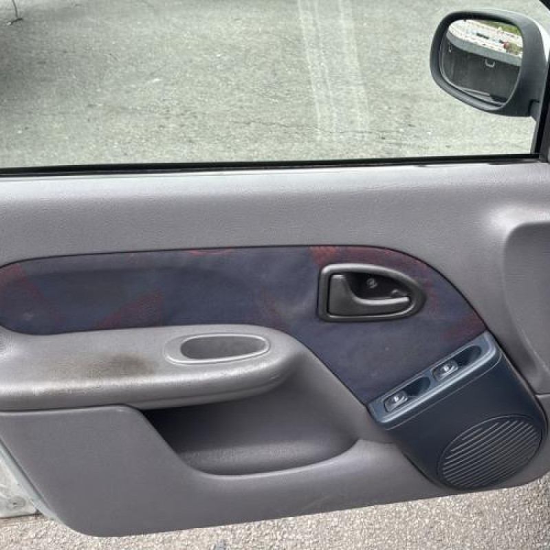 Retroviseur droit RENAULT CLIO 2 Photo n°13