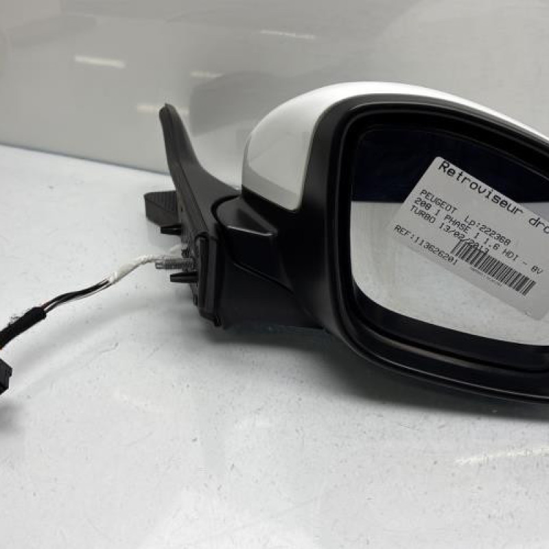 Retroviseur droit PEUGEOT 208 1 Photo n°1