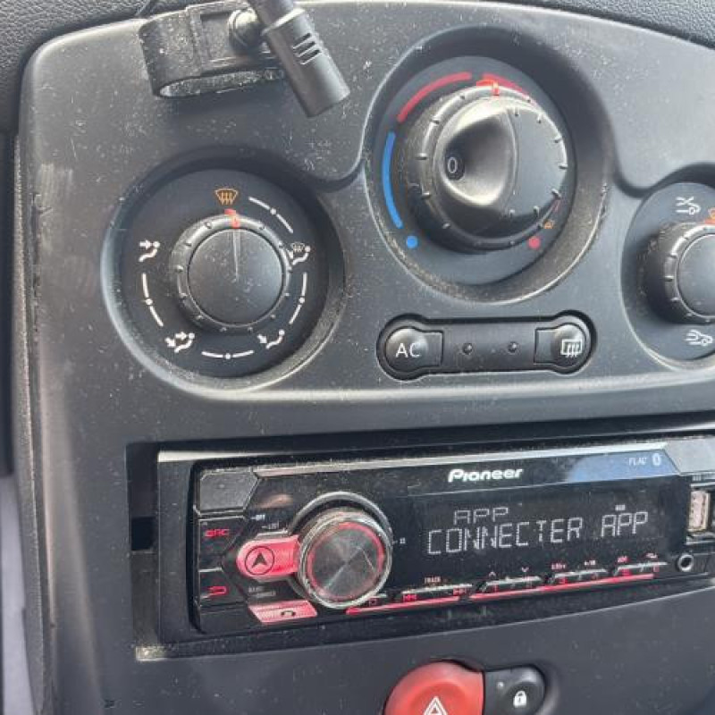 Retroviseur droit RENAULT CLIO 3 Photo n°19