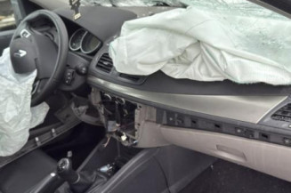 Retroviseur droit RENAULT MEGANE 3