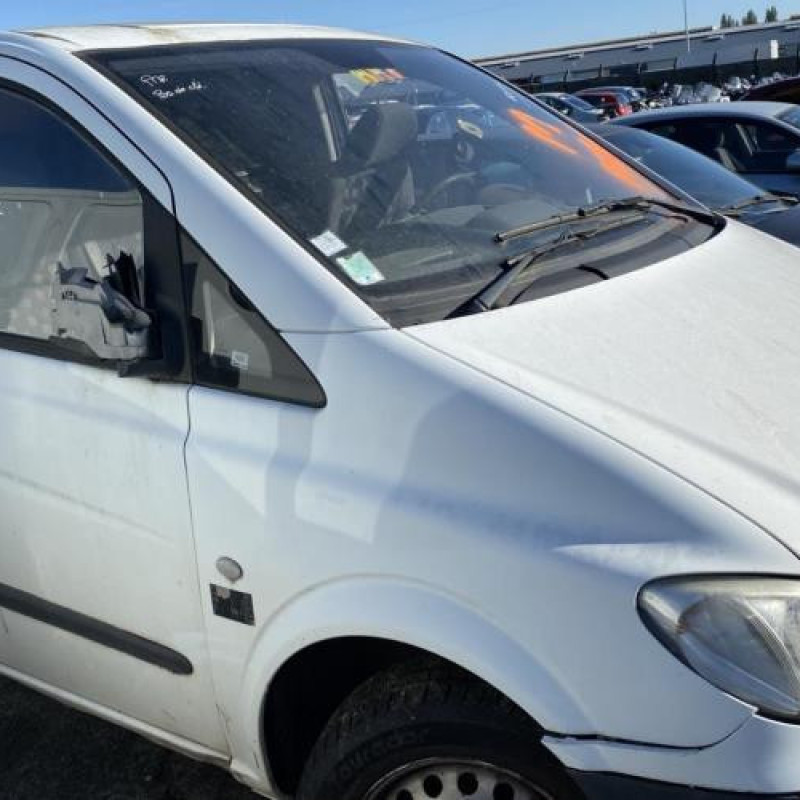 Aile avant droit MERCEDES VITO 639 Photo n°20