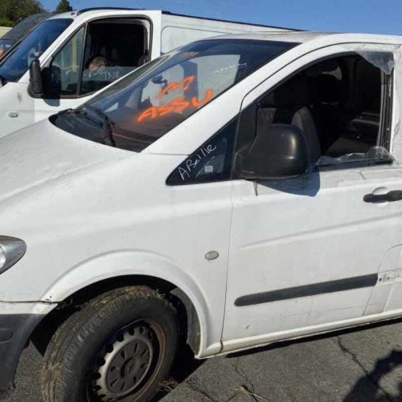 Aile avant gauche MERCEDES VITO 639 Photo n°10