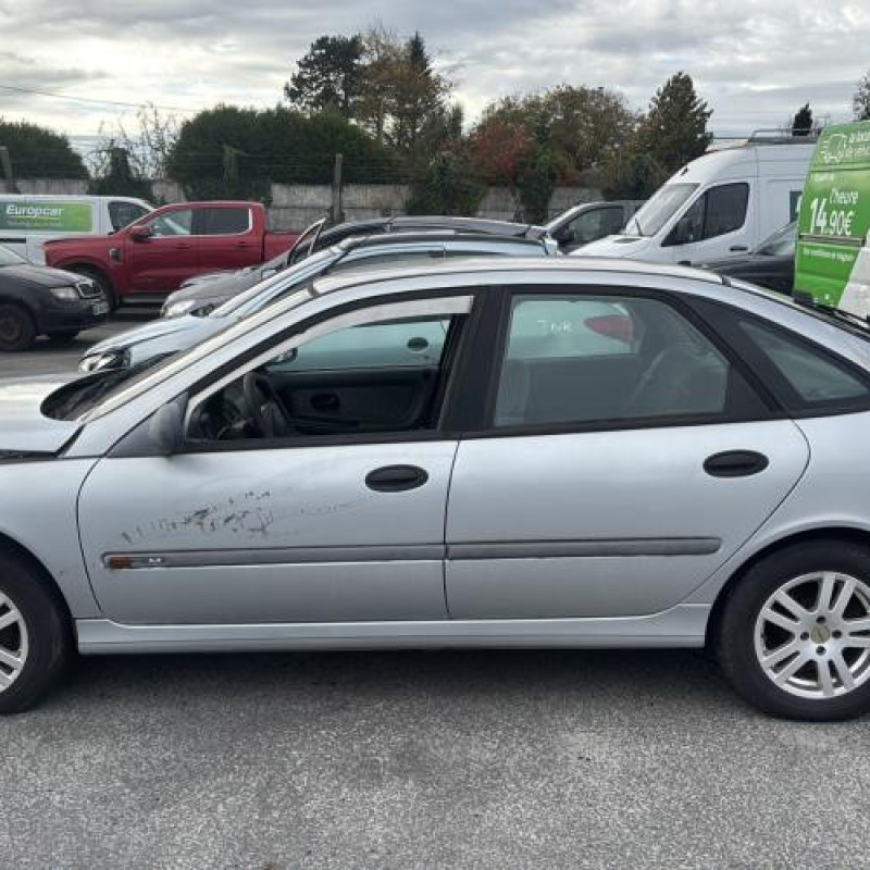 Aile avant droit RENAULT LAGUNA 1 Photo n°12