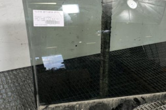 Vitre arriere droit PEUGEOT 308 2